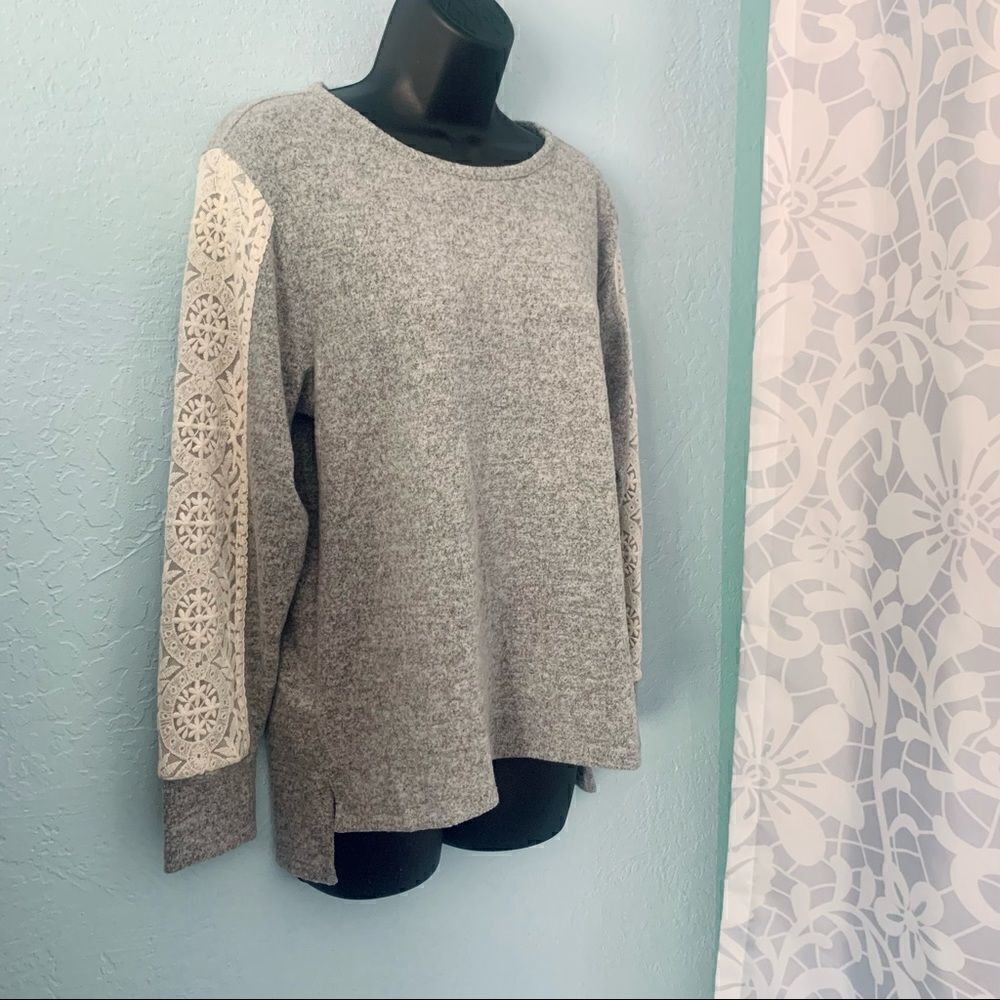 Flora Nikrooz Gray Fleece Pullover Sweatshirt Size Medium